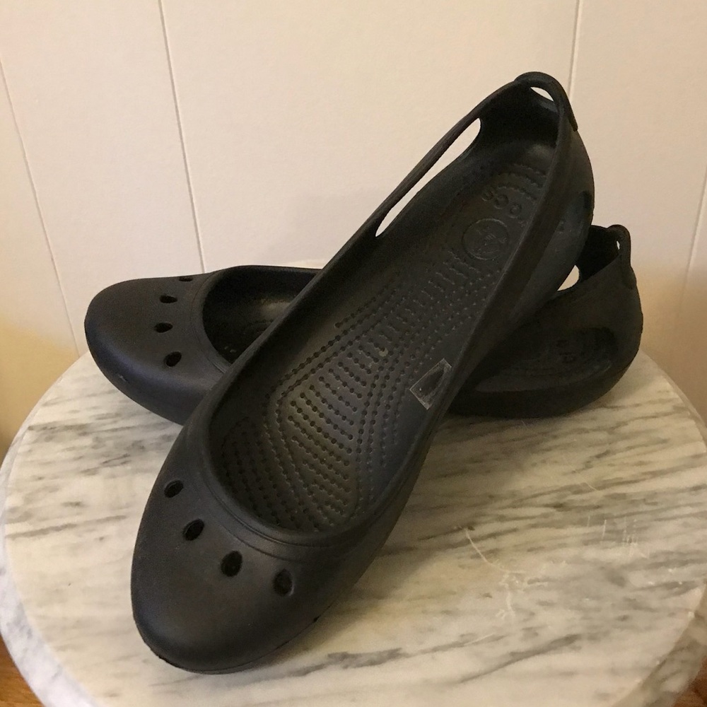 Black croc flats 10 so comfy